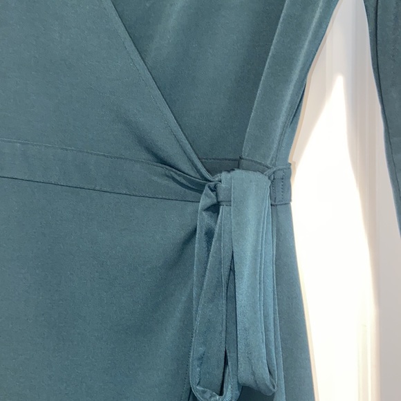Emerald Green Wrap Dress - Picture 3 of 4